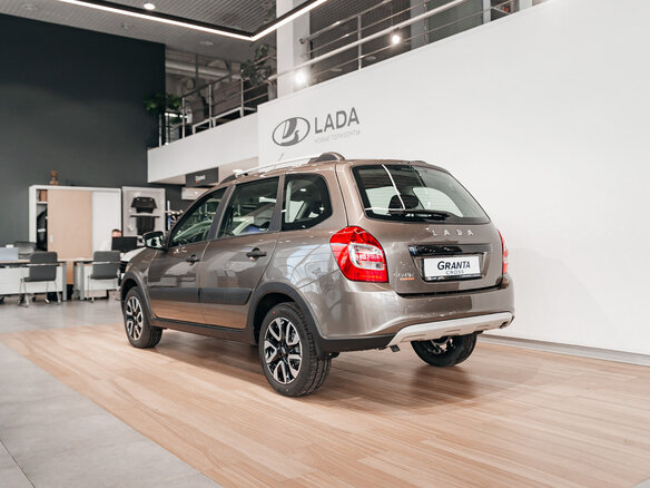2026 Lada (ВАЗ) Granta Cross I Рестайлинг, коричневый - вид 3