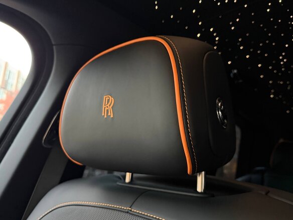 2026 Rolls-Royce Cullinan Black Badge I Рестайлинг (Series II), чёрный, 59850000 рублей - вид 20
