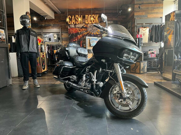 2015 Harley-Davidson CVO Road Glide, серый, 1700000 рублей - вид 6