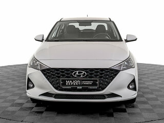 2022 Hyundai Solaris II Рестайлинг, белый, 1640000 рублей, вид 2