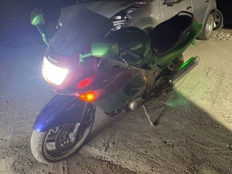 1995 Kawasaki ZZR 400, зелёный, 170000 рублей, вид 2