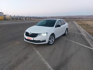 2020 Skoda Octavia III (A7) Рестайлинг, белый, 2300000 рублей, вид 4