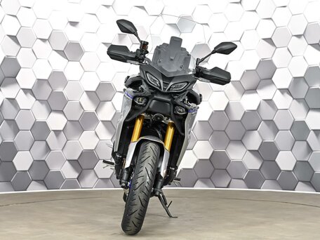 2023 Yamaha MT-09 Tracer (FJ-09), чёрный, 1599000 рублей, вид 5