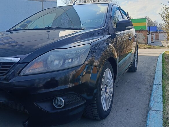 2011 Ford Focus II Рестайлинг, чёрный, 540000 рублей - вид 2