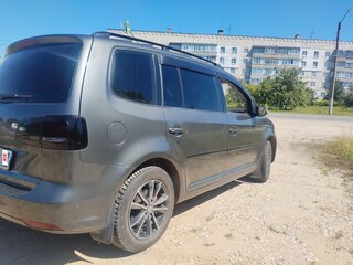 2010 Volkswagen Touran I Рестайлинг 2, серый, 1090000 рублей, вид 2