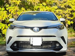 2019 Toyota C-HR I, белый, 2000000 рублей, вид 4