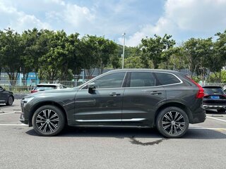 2022 Volvo XC60 II Рестайлинг, зелёный, 4677700 рублей, вид 4