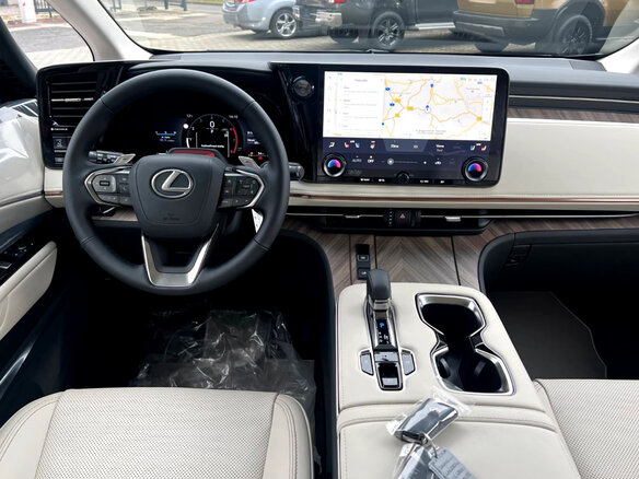 2026 Lexus LM 350h II, чёрный, 16200000 рублей - вид 10