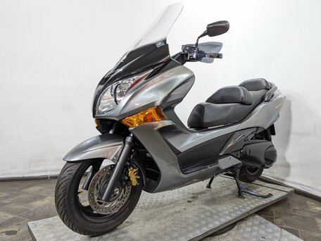 2015 Honda Silver Wing 600, серый, 595000 рублей, вид 2