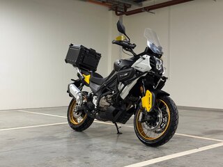 2025 QJMotor SVT 650 X, чёрный, 670000 рублей, вид 2