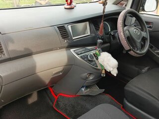 2008 Toyota ISis I, чёрный, 820000 рублей, вид 4