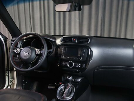2018 Kia Soul II Рестайлинг, белый, 1499000 рублей, вид 5