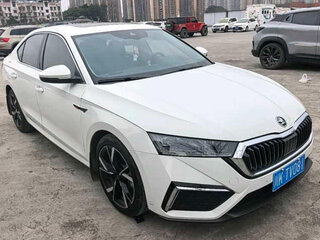 2023 Skoda Octavia IV (A8), белый, 1631000 рублей, вид 2