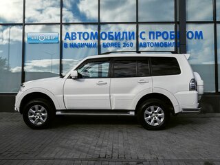 2014 Mitsubishi Pajero IV Рестайлинг 1, белый, 2125000 рублей, вид 2