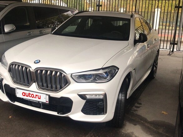 2020 BMW X6 M50i III (G06), белый, 7000000 рублей - вид 5