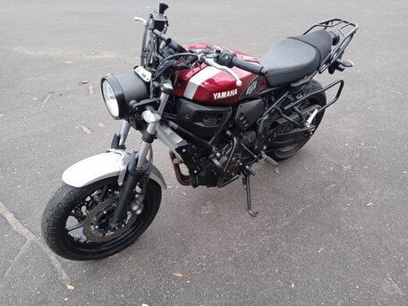 2017 Yamaha XSR700, красный, 726000 рублей, вид 3