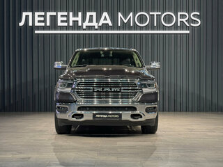 2019 Ram 1500 Crew Cab V, серый, 6150000 рублей, вид 2