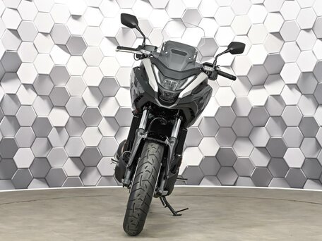 2025 Honda NC 750X, чёрный, 1299000 рублей, вид 5