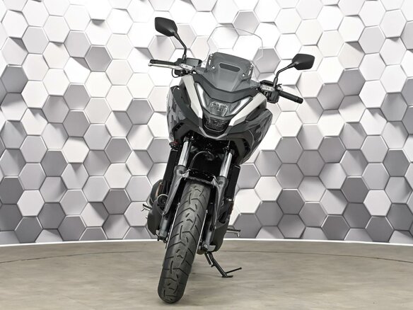 2025 Honda NC 750X, чёрный, 1299000 рублей - вид 4