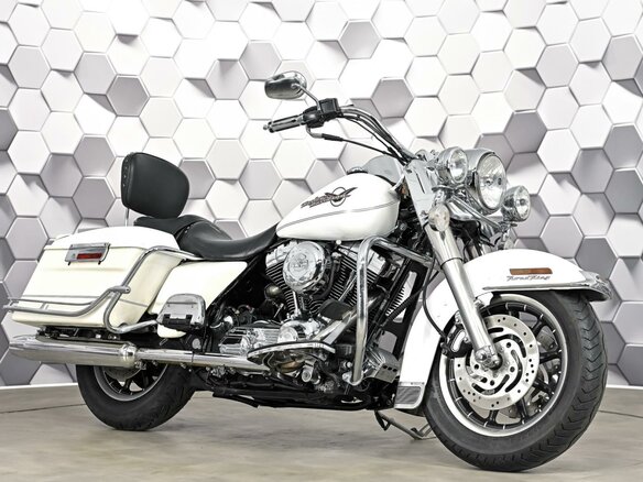 2006 Harley-Davidson Road King, белый, 777000 рублей