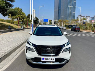 2022 Nissan X-Trail III Рестайлинг, белый, 1625000 рублей, вид 2
