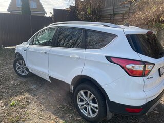2017 Ford Kuga II Рестайлинг, белый, 699000 рублей, вид 4
