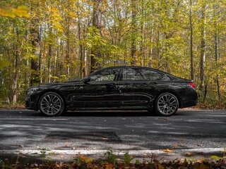 2021 BMW 7 серии Long 730Ld xDrive VI (G11/G12) Рестайлинг, чёрный, 6900000 рублей, вид 4