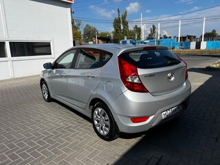 2012 Hyundai Solaris I, серебристый, 720000 рублей, вид 3
