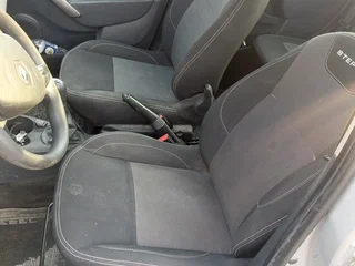 2016 Renault Logan II, серый, 520000 рублей, вид 5
