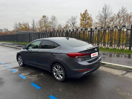 2017 Hyundai Elantra VI (AD), серый, 1550000 рублей, вид 3
