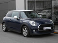 2018 Mini Hatch Cooper III (F55/F56) Рестайлинг, синий, 1898000 рублей - вид 2