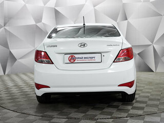 2014 Hyundai Solaris I Рестайлинг, белый, 925000 рублей, вид 4