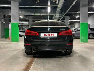 2019 BMW 5 серии 520i VII (G30/G31/G38), чёрный, 2990000 рублей, вид 4