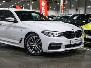 2017 BMW 5 серии 520d xDrive VII (G30/G31/G38), белый, 2979700 рублей, вид 5