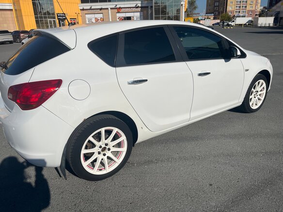 2012 Opel Astra J, белый, 600000 рублей - вид 6