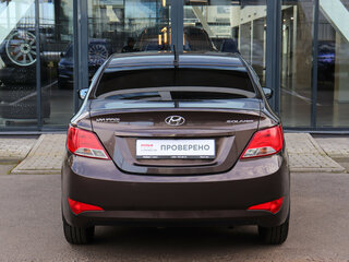 2015 Hyundai Solaris I Рестайлинг, коричневый, 972000 рублей, вид 5