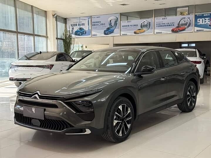 Открыть фотографии: Citroen C5 X