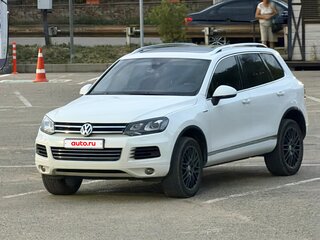 2013 Volkswagen Touareg II, белый, 2750000 рублей, вид 1
