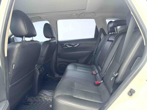 2023 Nissan X-Trail III Рестайлинг, белый, 1700000 рублей - вид 17