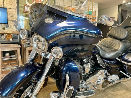 2018 Harley-Davidson CVO Limited, синий, 3500000 рублей, вид 2
