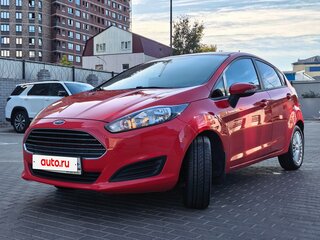2017 Ford Fiesta Mk6 Рестайлинг, красный, 840000 рублей, вид 1