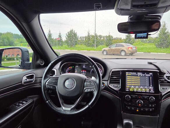 2021 Jeep Grand Cherokee IV (WK2) Рестайлинг, чёрный, 6500000 рублей - вид 24