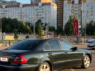 2004 Mercedes-Benz E-Класс 240 III (W211, S211), чёрный, 750000 рублей, вид 2
