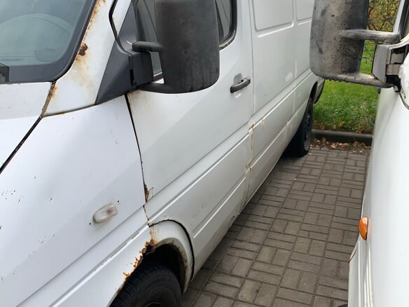 2001 Mercedes-Benz Sprinter, белый, 450000 рублей - вид 2