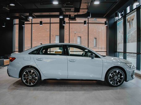 2026 Audi A3L 35 TFSI IV (8Y) Рестайлинг, серый, 4390000 рублей, вид 4