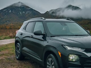 2020 Chevrolet TrailBlazer III, чёрный, 1850000 рублей, вид 2
