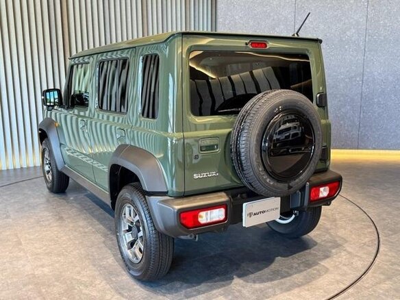 2026 Suzuki Jimny IV, зелёный - вид 4