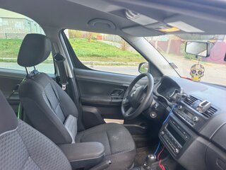 2013 Skoda Roomster I Рестайлинг, серебристый, 540000 рублей, вид 4