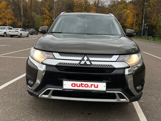 2021 Mitsubishi Outlander III Рестайлинг 3, коричневый, 1980000 рублей, вид 2