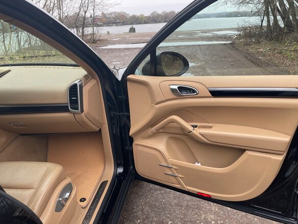 2014 Porsche Cayenne II (958), чёрный - вид 9